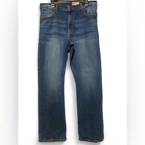 Mens Wrangler relaxed bootcut jeans size 36x32